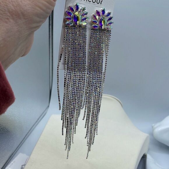 NEW Encour 8” AB silver fringe earrings.Special event - Picture 5 of 9
